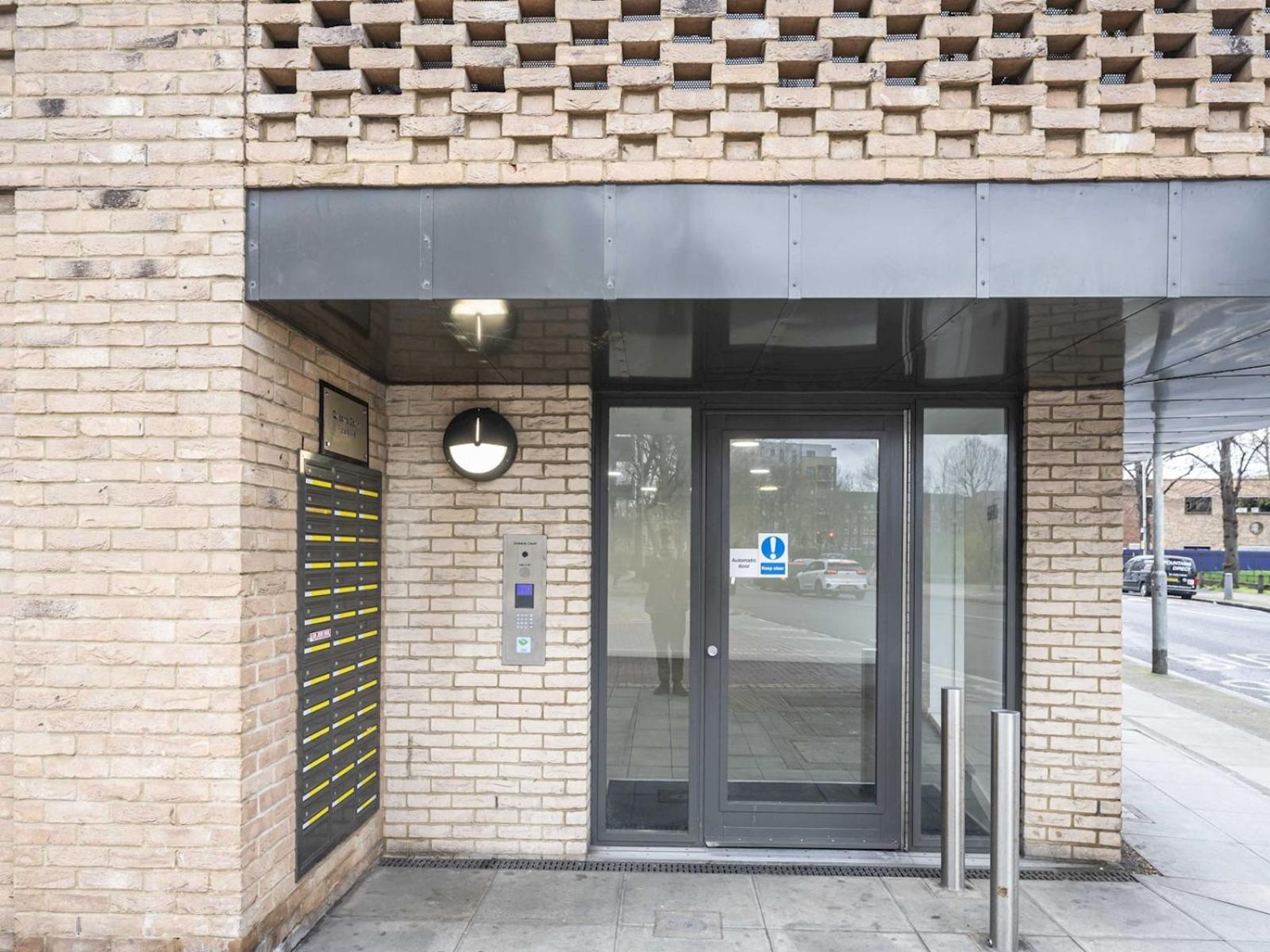 London Apartment Near Tower Bridge And Tube Pass The Keys Bagian luar foto
