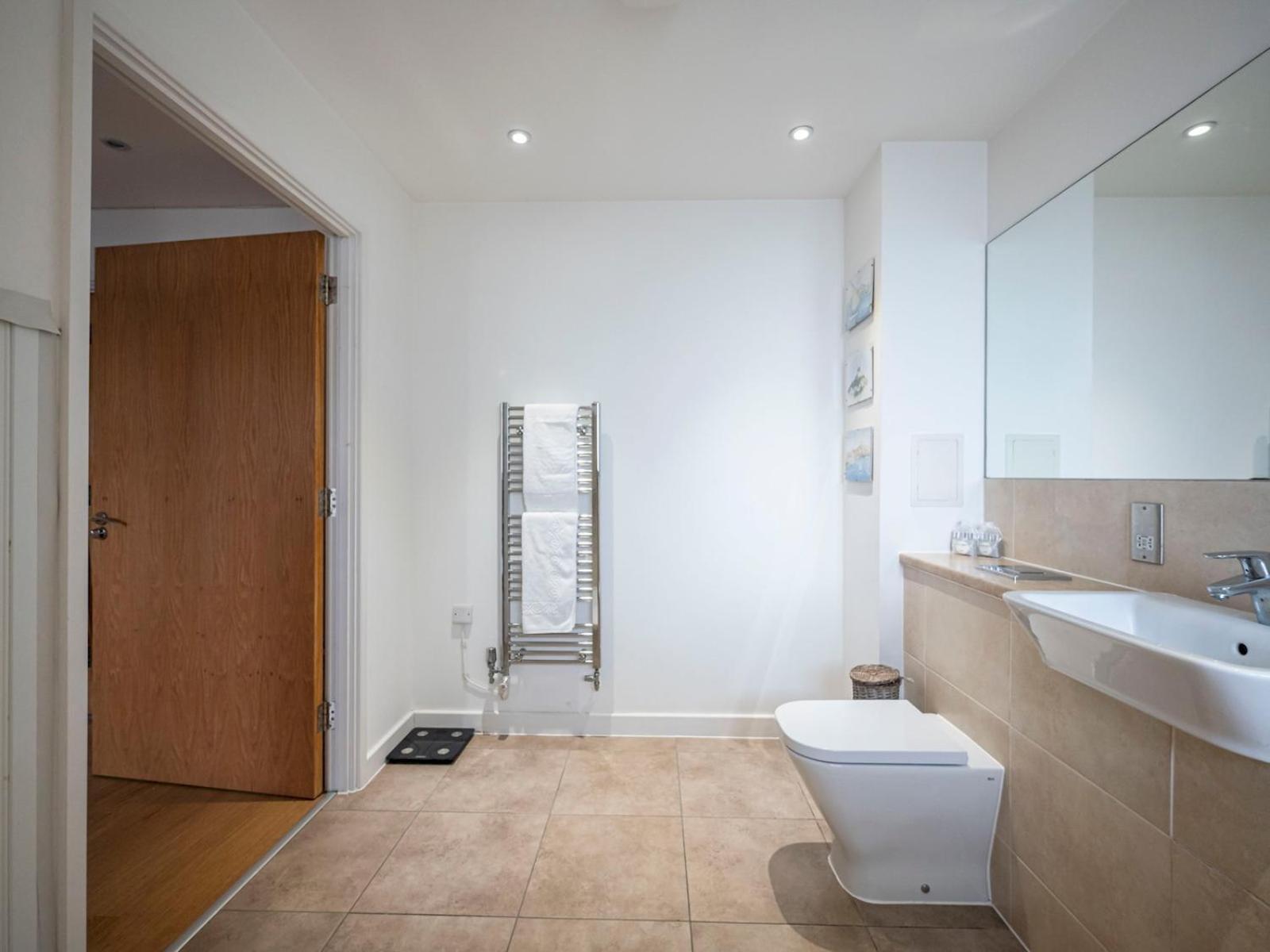 London Apartment Near Tower Bridge And Tube Pass The Keys Bagian luar foto